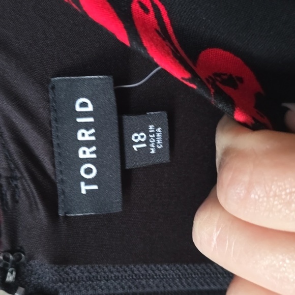 Torrid Red Black Floral Pond Skater Dress 18 2x nwt New - Picture 5 of 9